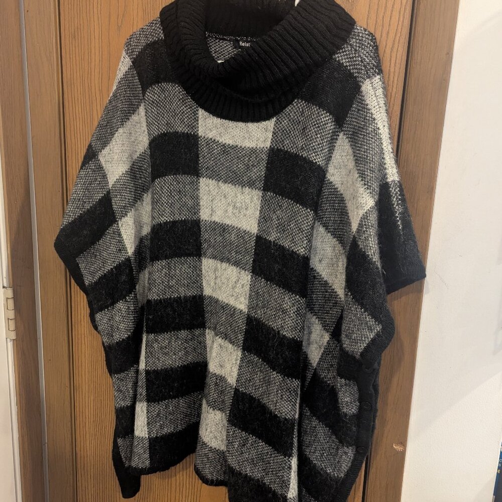 Relativity Black Check Cowl Neck Plaid Sweater Poncho-XL‎